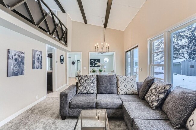 Building Photo - 5636 Twin Lake Terrace N