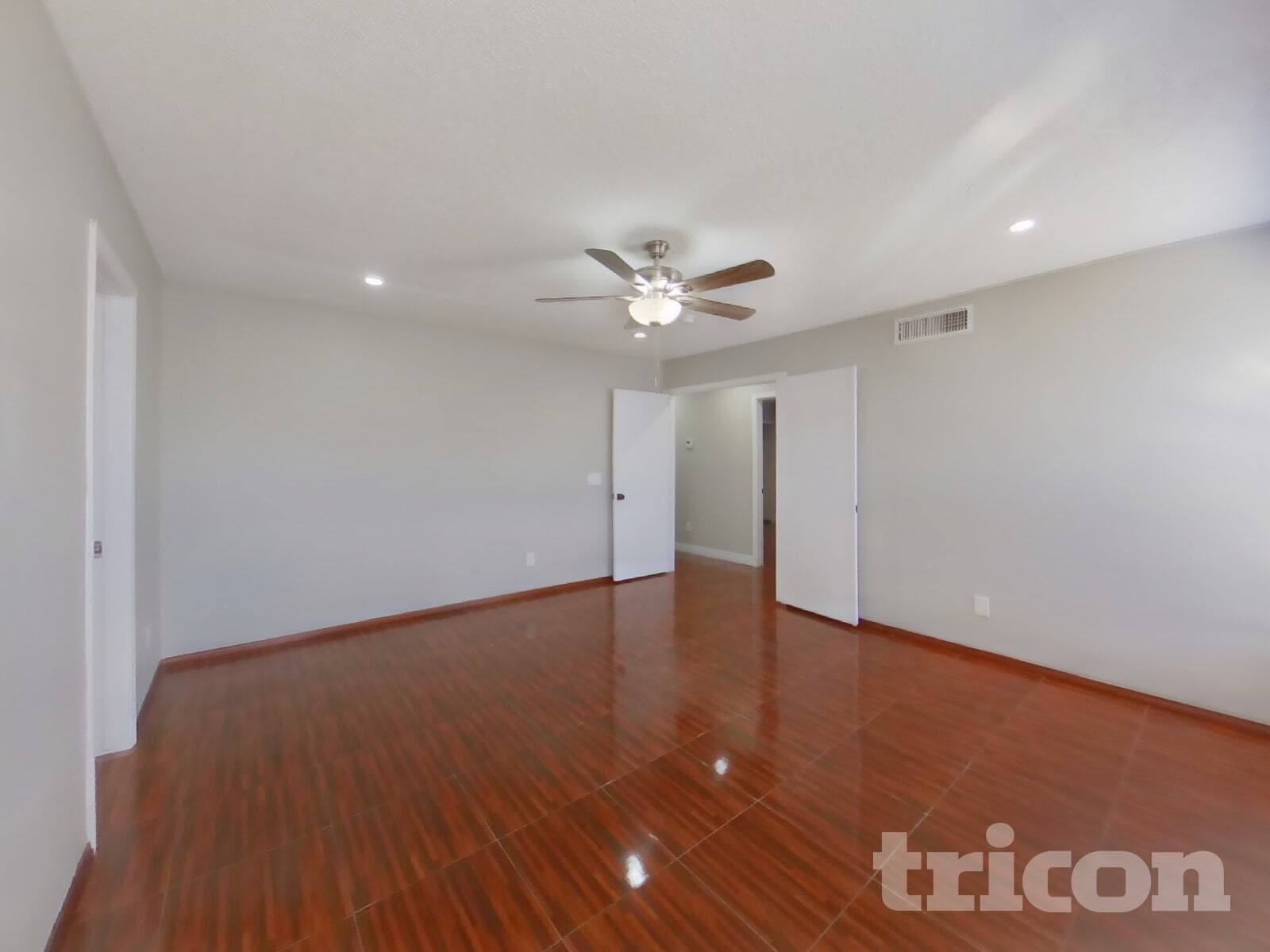 Building Photo - 4947 E Greenway Cir