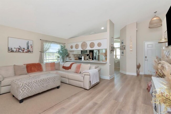 Building Photo - 5352 Cotee River Dr