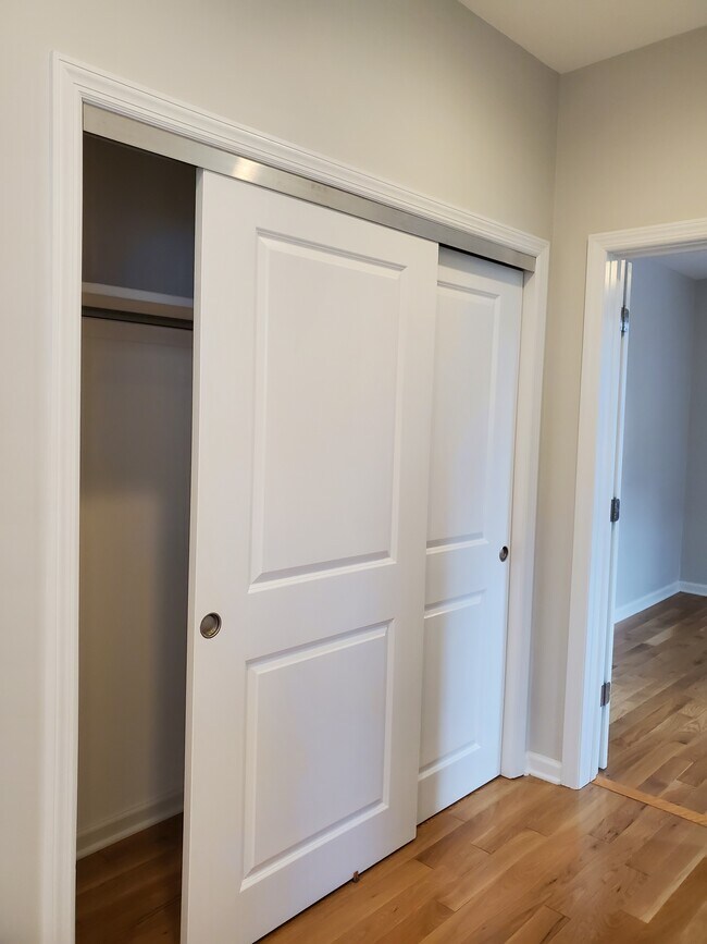 Building Photo - 43 S Adelaide Ave