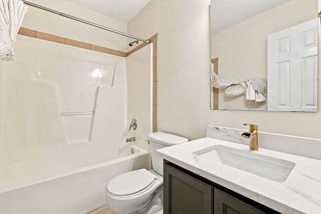 Building Photo - 4906 Yorkchester Dr