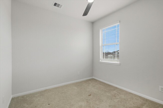 Building Photo - 1228 Haverford Ln