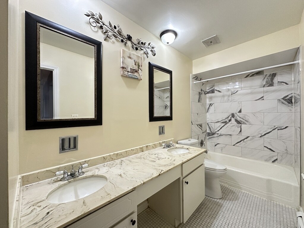 Building Photo - 630 Lincoln Ave