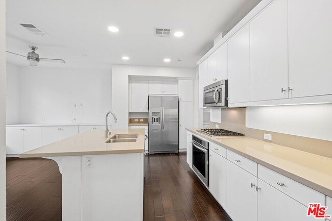 Building Photo - 5637 W Observation Ln