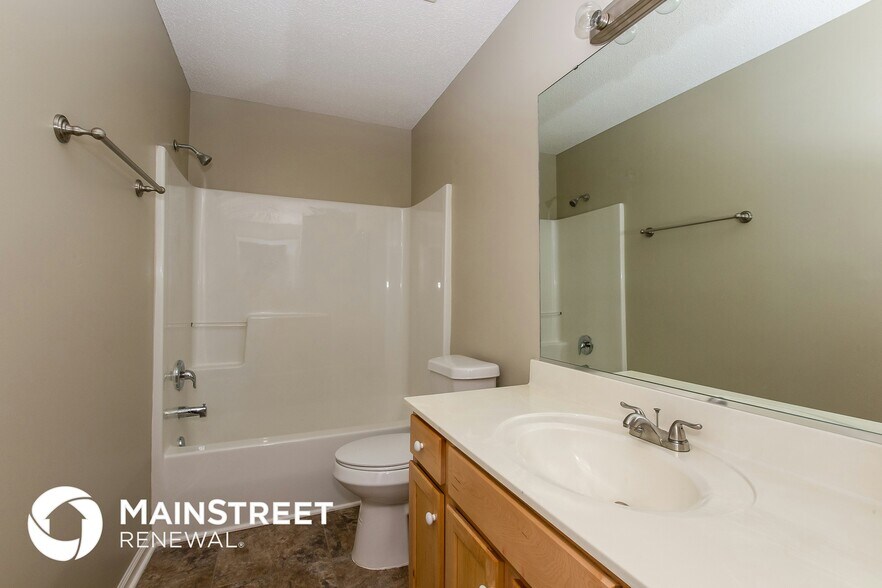 Building Photo - 2006 Gramercy Park Dr