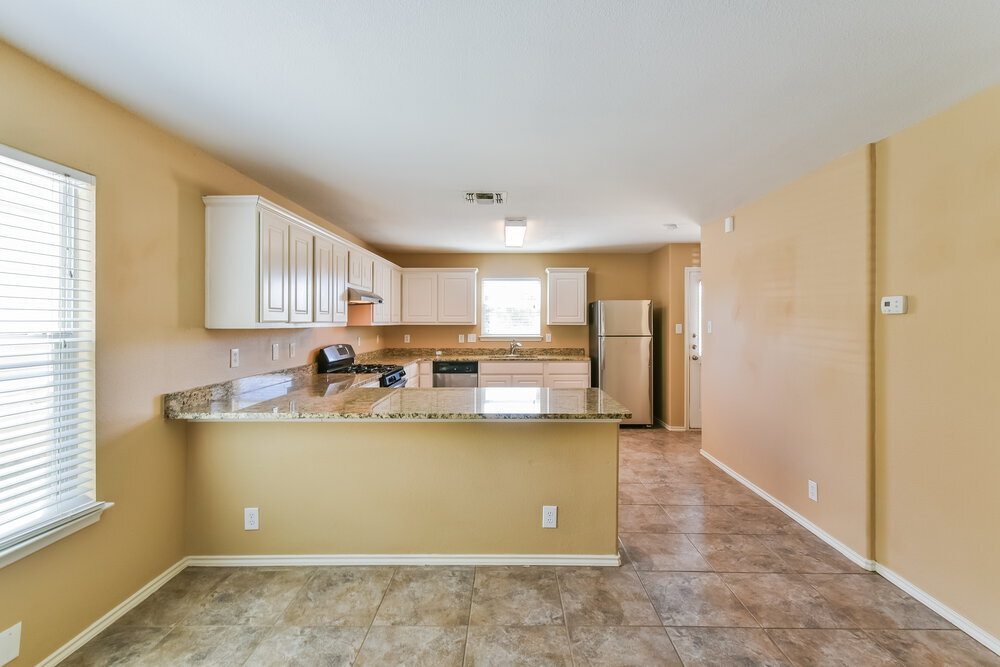 Building Photo - 5523 Red Canyon
