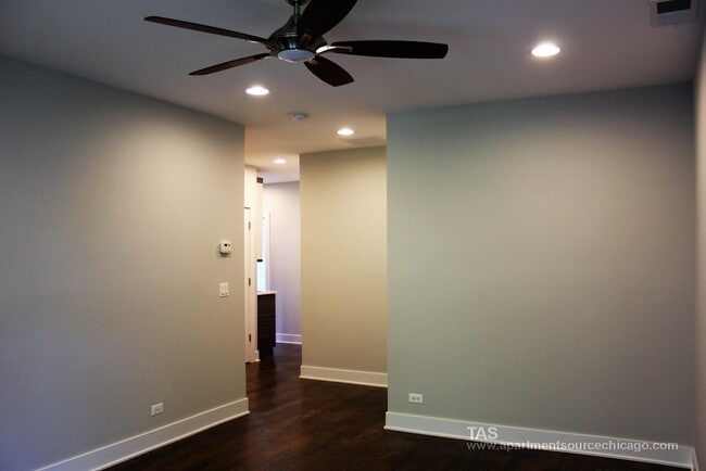 Building Photo - 3917 N Janssen Ave