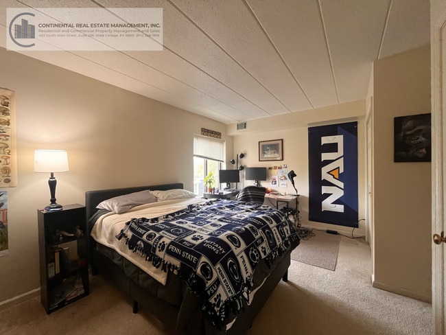 Building Photo - Downtown 2 Bedroom/2 Bathroom Apartment