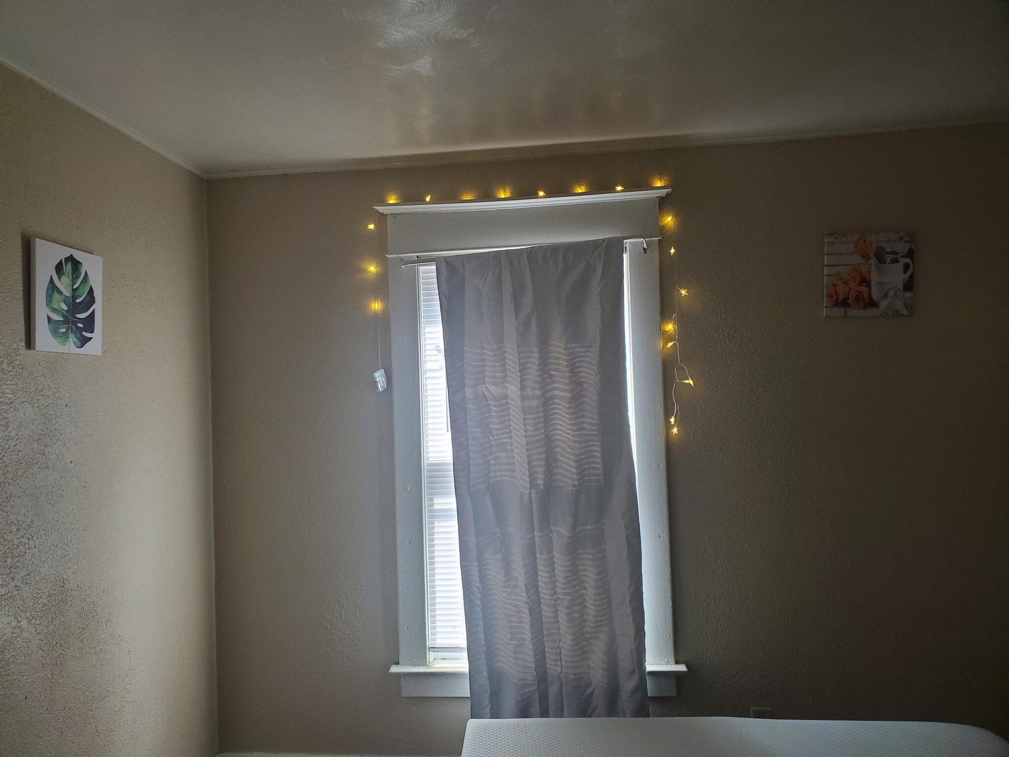 Building Photo - 528 W 4th St