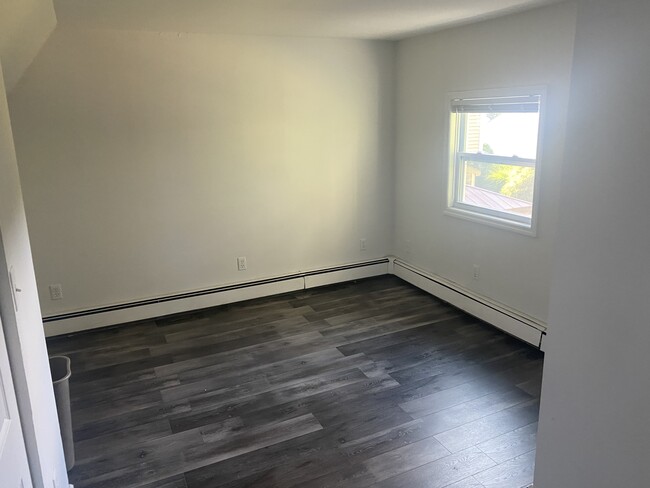 Building Photo - 103 Leopold Ave