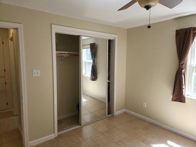 Building Photo - 104