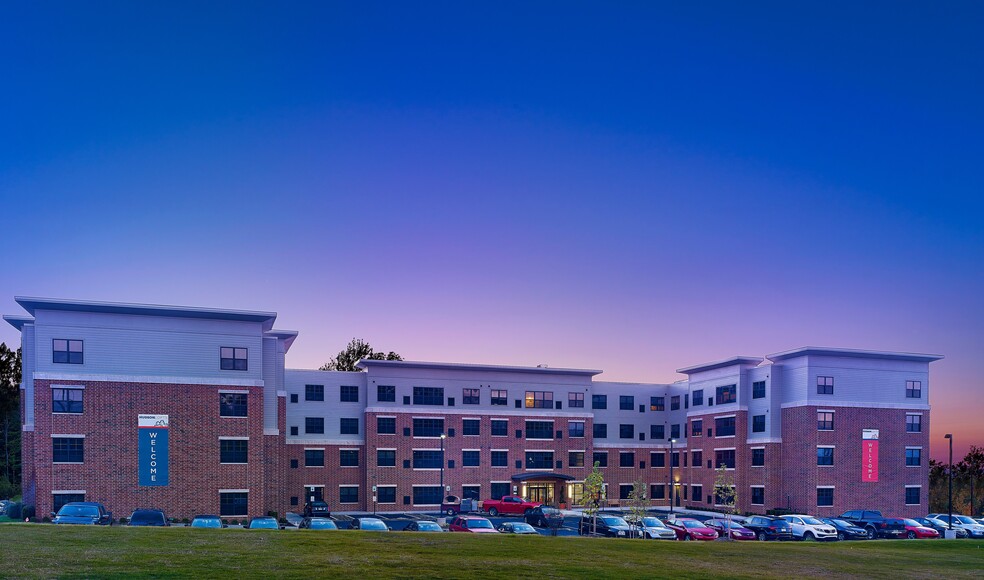 Primary Photo - Hudson Lofts