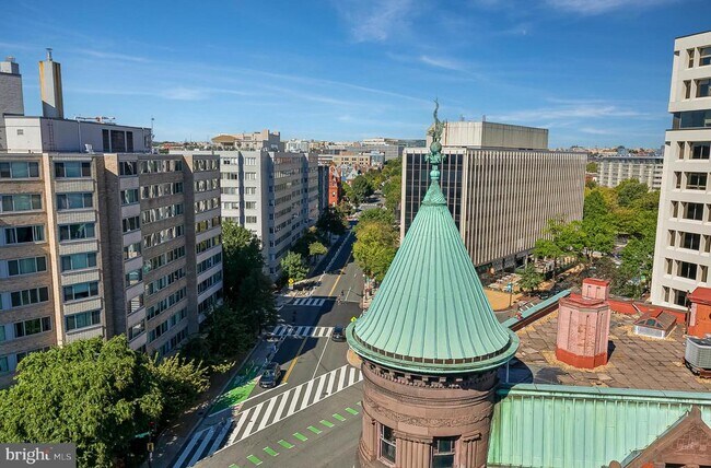 Building Photo - 1301 20th St NW
