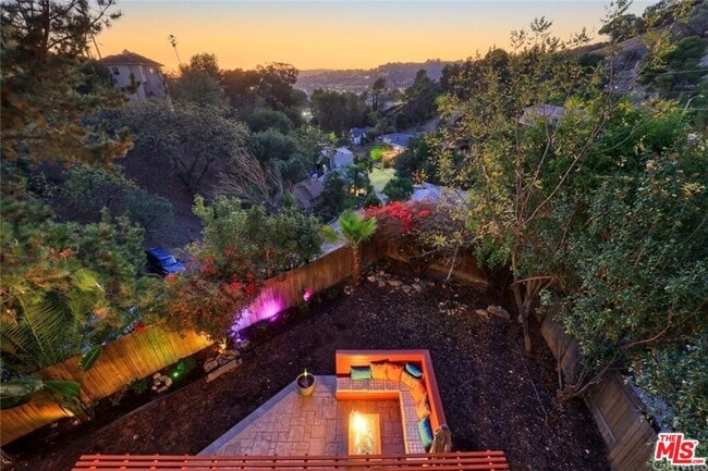Building Photo - 728 Montecito Dr