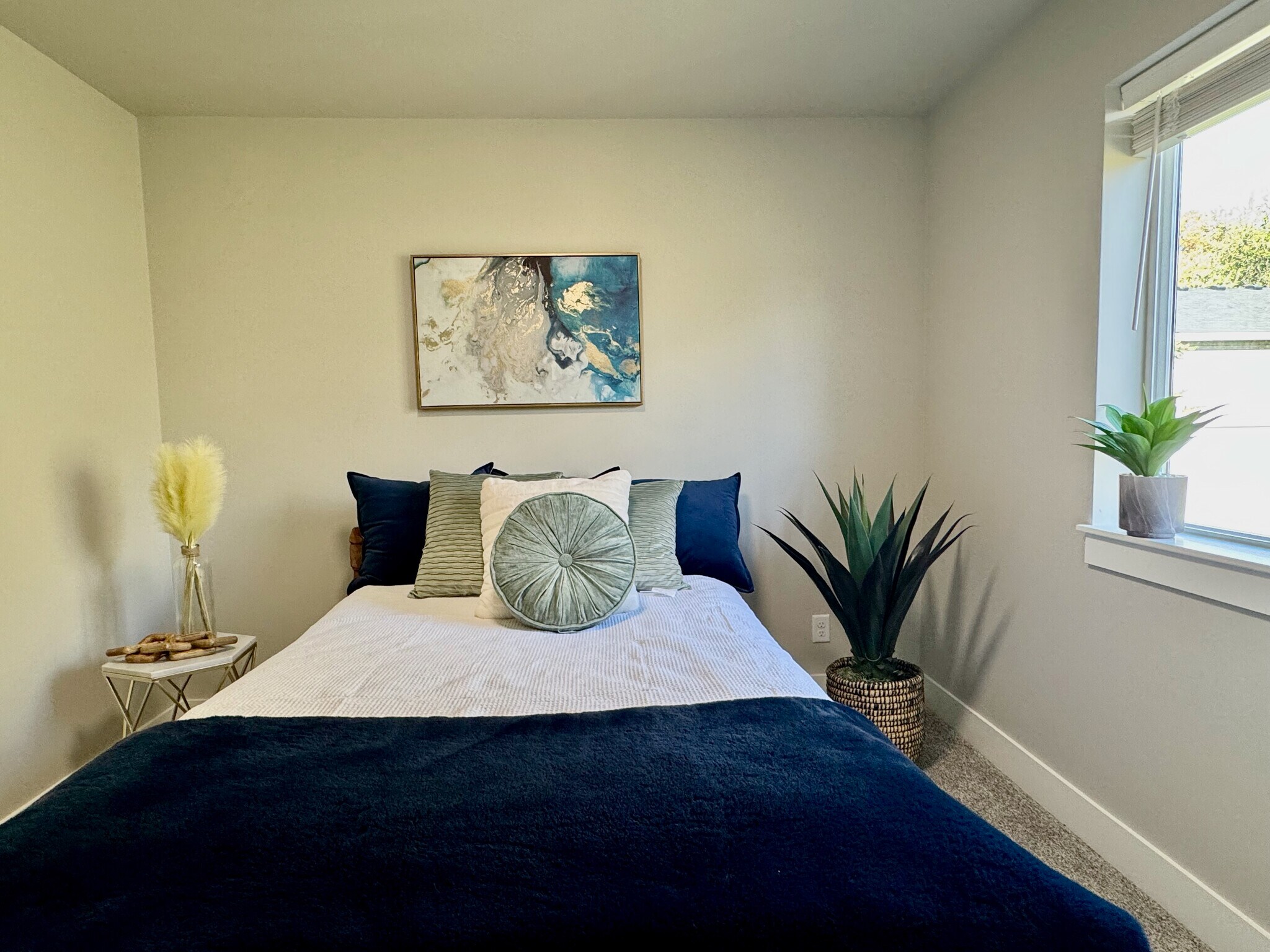 Building Photo - 1624 Hannah Ln