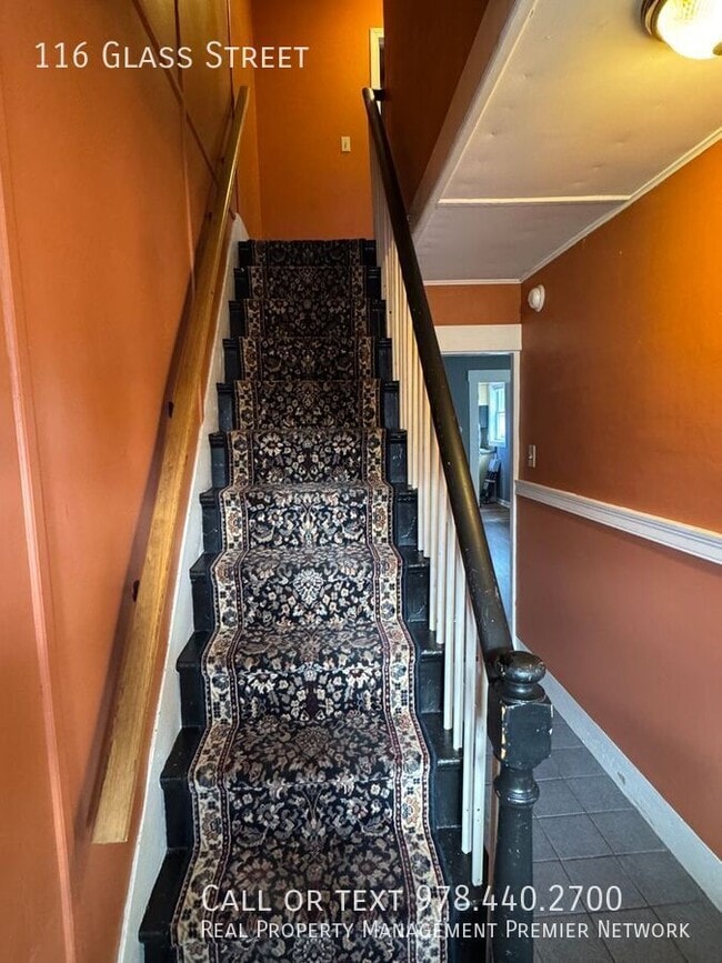 Building Photo - 112-116 Glass St