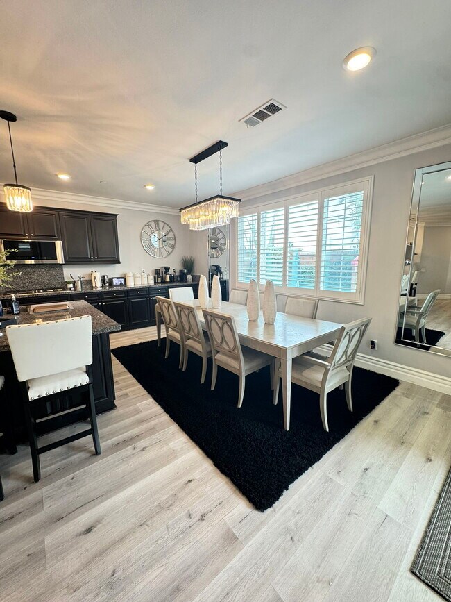 Building Photo - 3274 E Denali Dr