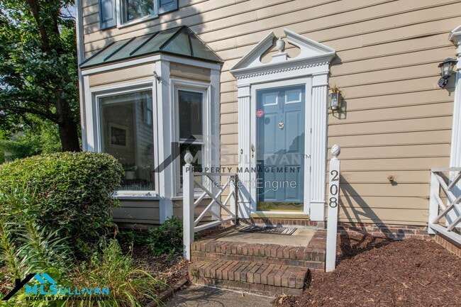 Building Photo - 208 Standish Dr