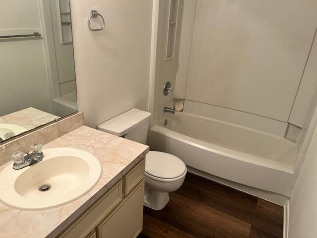 Building Photo - "Charming 2-Bedroom Townhouse in Fort Walton Beach!"