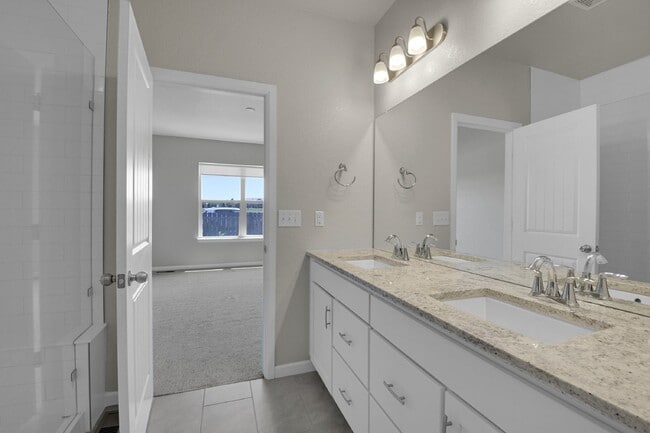 Building Photo - $3,095.00 - 4 Bedrooms, 2 Bathroom, Single...