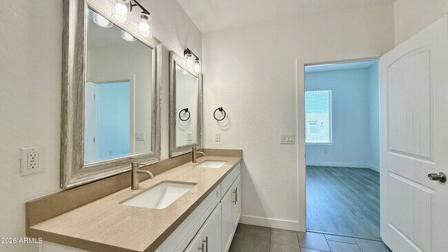 Building Photo - 9160 N 67th Ave