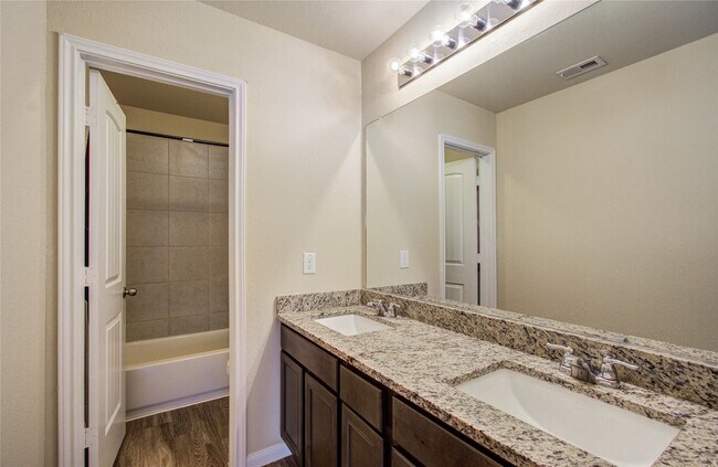 Building Photo - 17139 Devon Dogwood Trail