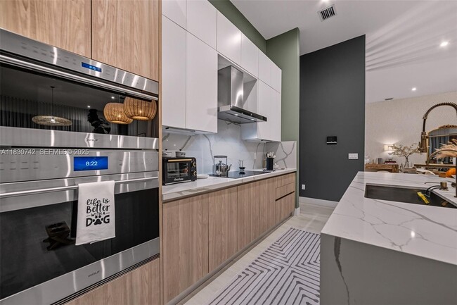 Building Photo - 5000 SW 159th Ave