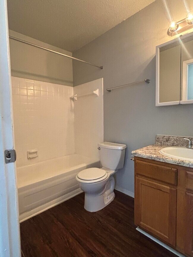 Building Photo - 157 Canfield St