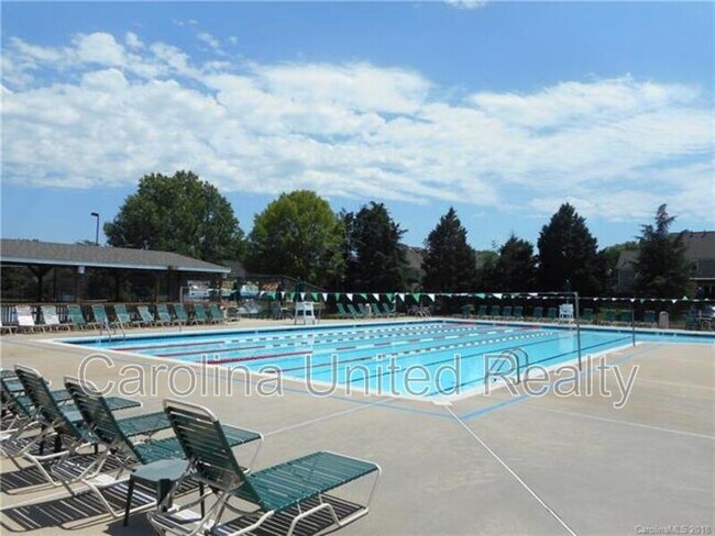 Building Photo - 8431 Leeper Dr