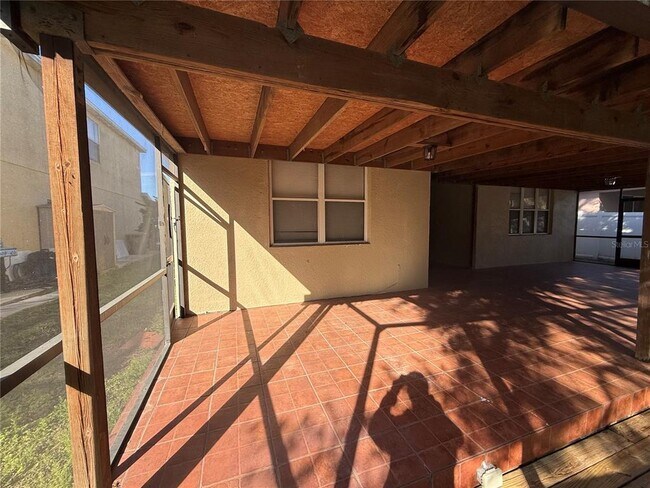 Building Photo - 1976 Willow Wood Dr