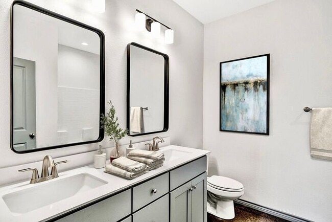 Building Photo - 1/2 Off Your First Full Months Rent - VACANT UNITS ONLY Luxury 3 Bedroom 2.5 Bath Townhome in Bul...