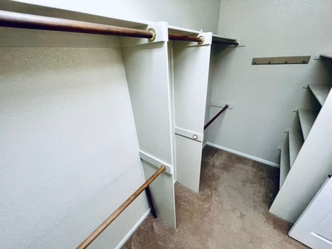 Building Photo - Newly Updated Single-Story in Southern Highlands