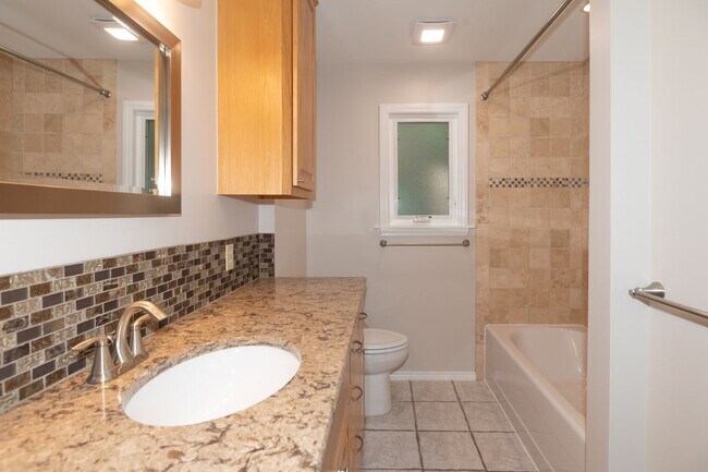 Building Photo - Single Story, Energy Efficient Home - Move...