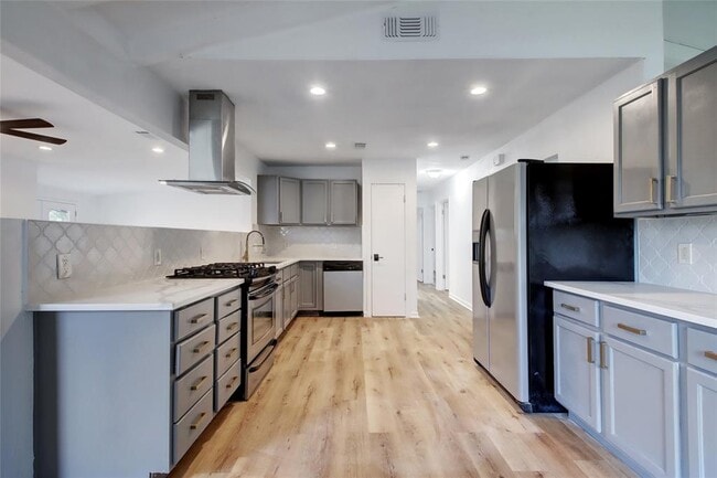 Building Photo - 1906 Morrow St