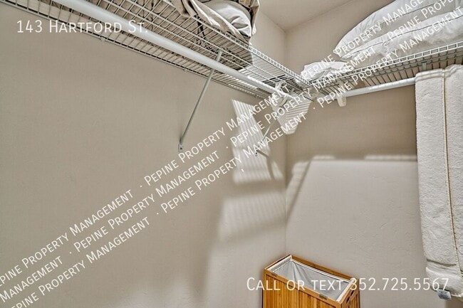 Building Photo - 143 Hartford St