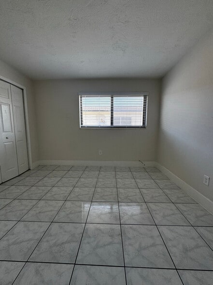 Building Photo - 1310 W 29th St