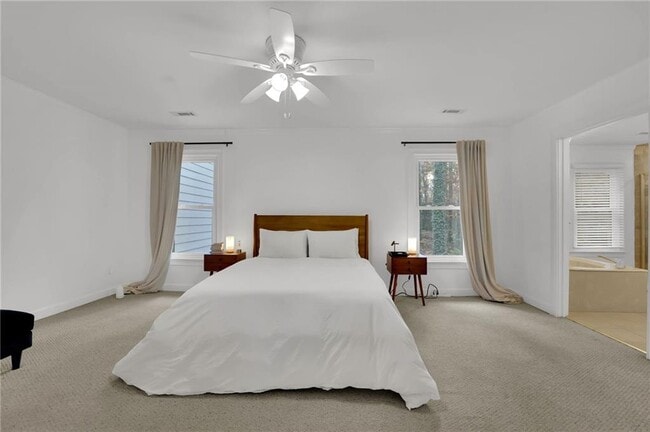 Building Photo - 7155 Roswell Rd