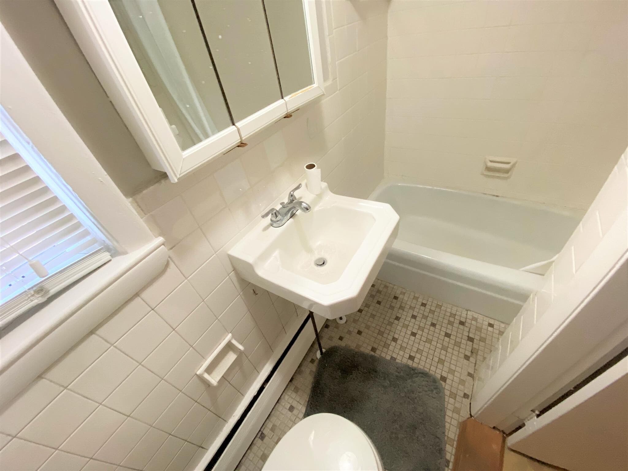 Building Photo - 7 Elmer St