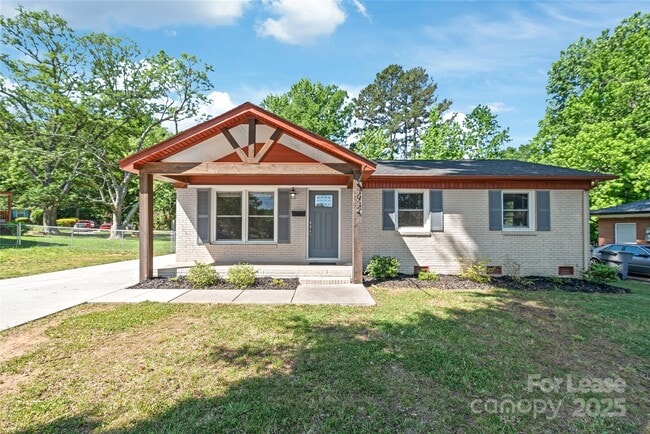 Building Photo - 3932 Slagle Dr
