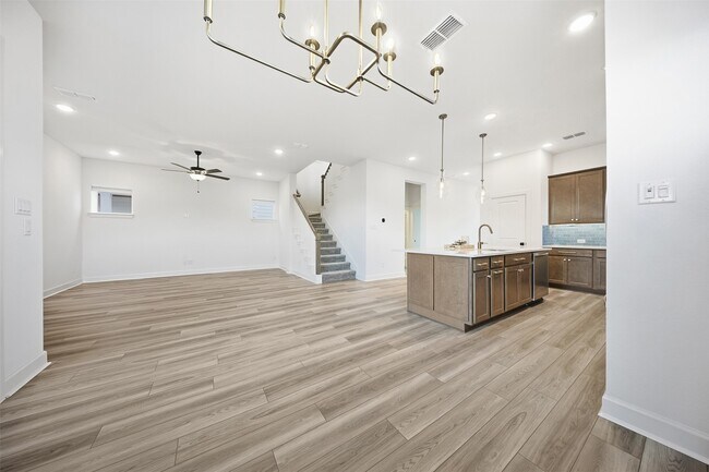 Building Photo - 5511 Orangery Ln