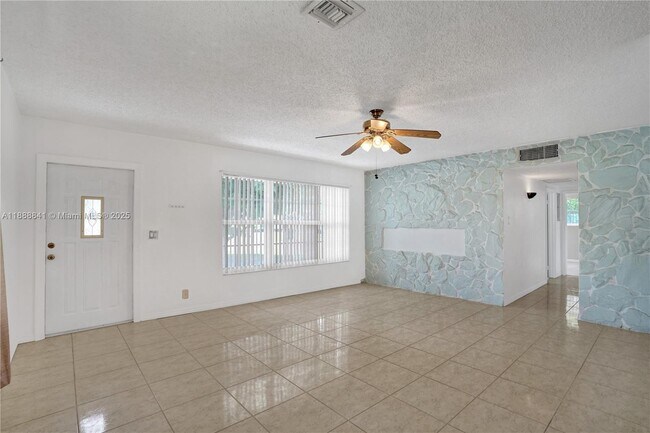 Building Photo - 6540 McKinley St