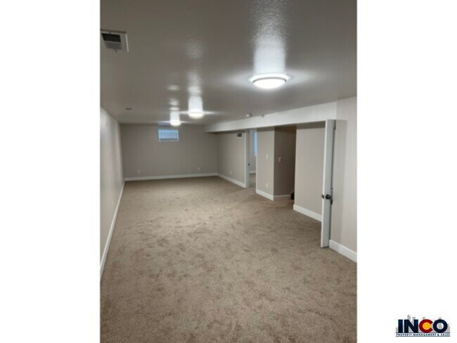Building Photo - 2904 W Chenango Ave