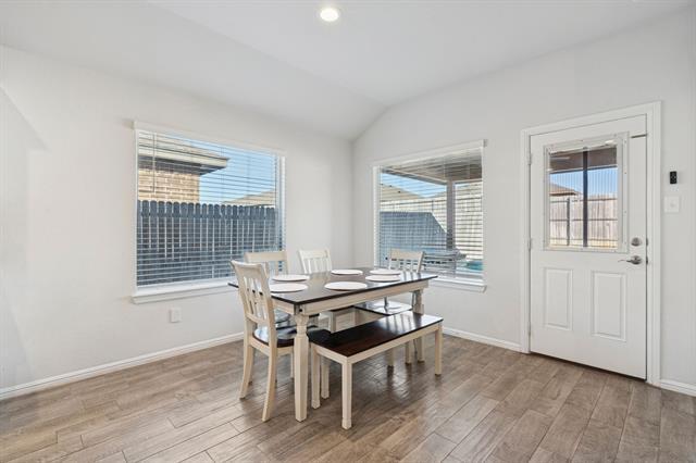 Building Photo - 421 Houndstooth Dr