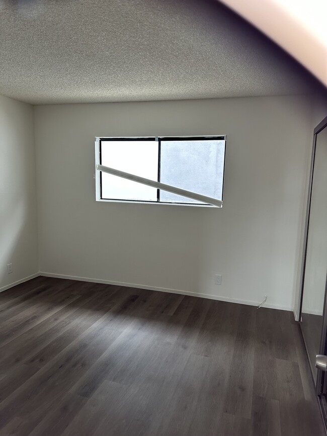 Bedroom 2 - 33861 Copper Lantern St