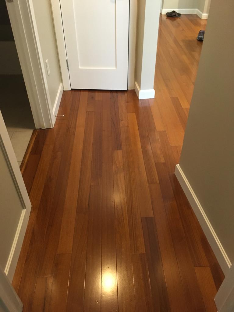 Hallway - 400 4th Ave S