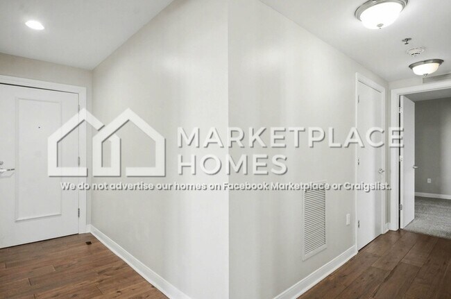 Building Photo - 525 W Lafayette Blvd