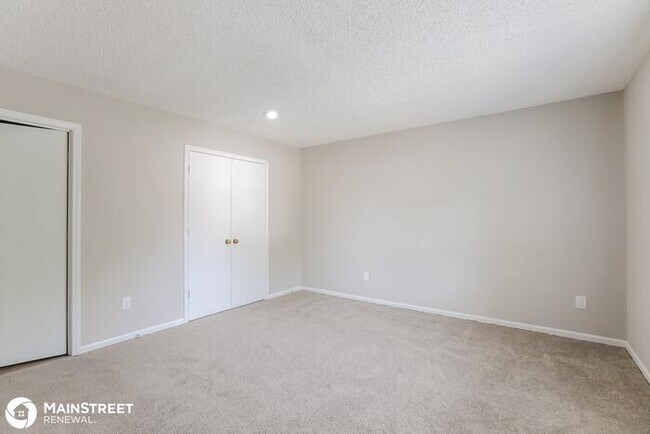 Building Photo - 1105 NE RIDGEVIEW DR, LEES SUMMIT, MO 64086