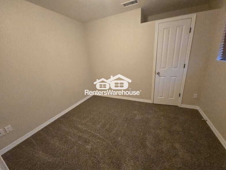 Building Photo - 3814 W El Caminito Dr