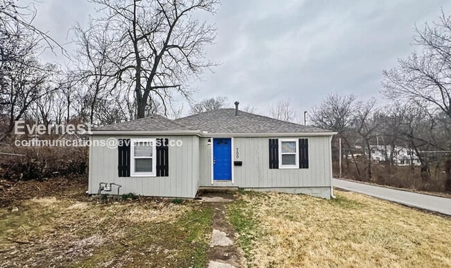 Building Photo - Spacious 3-Bedroom Home with Deck and Modern Appliances