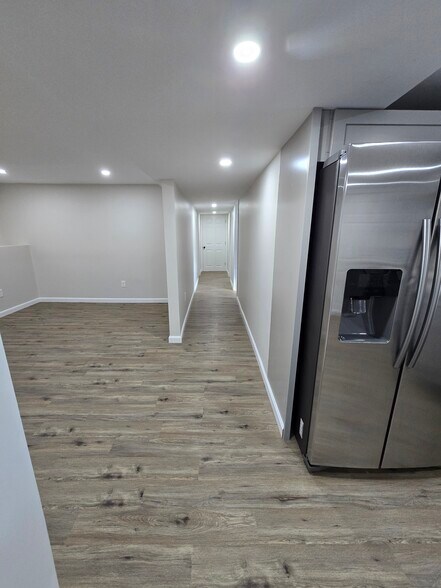 Building Photo - 27 Douglas Ave